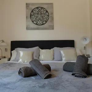 penthouse-valle-romano-golf-estepona.1costadelsol.com/